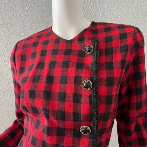 First focus. Size 5/6  beautiful 1980s button down dress - Picture 7 of 12